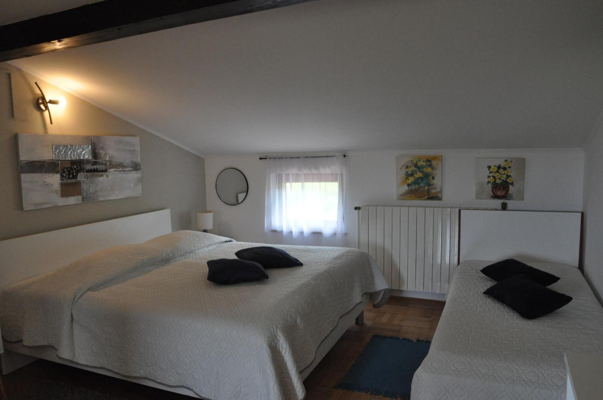 Guest House Most Buzet Buitenkant foto