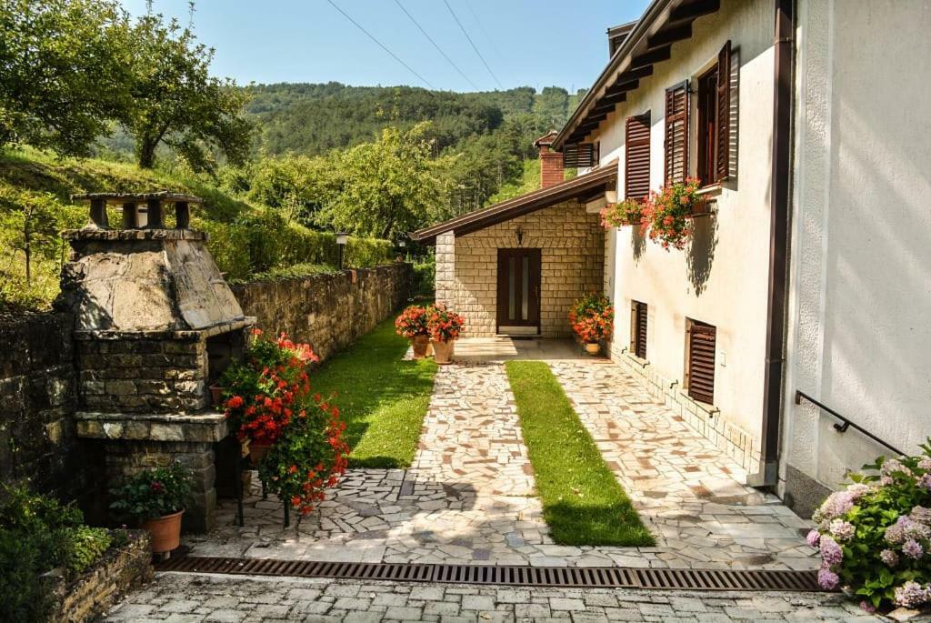 Guest House Most Buzet Buitenkant foto